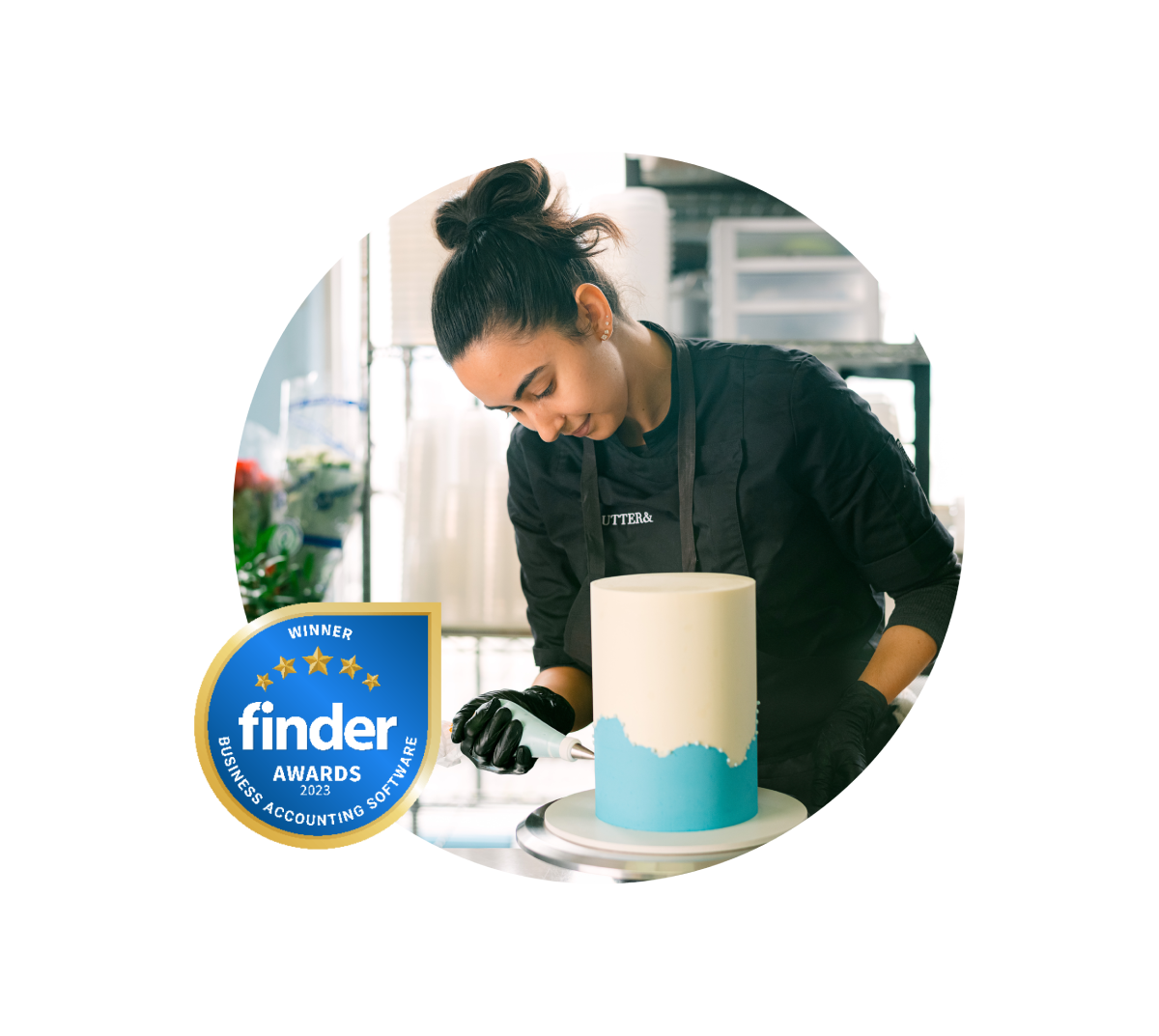 A Xero user decorating a cake with blue icing, with overlaid Finder award badge